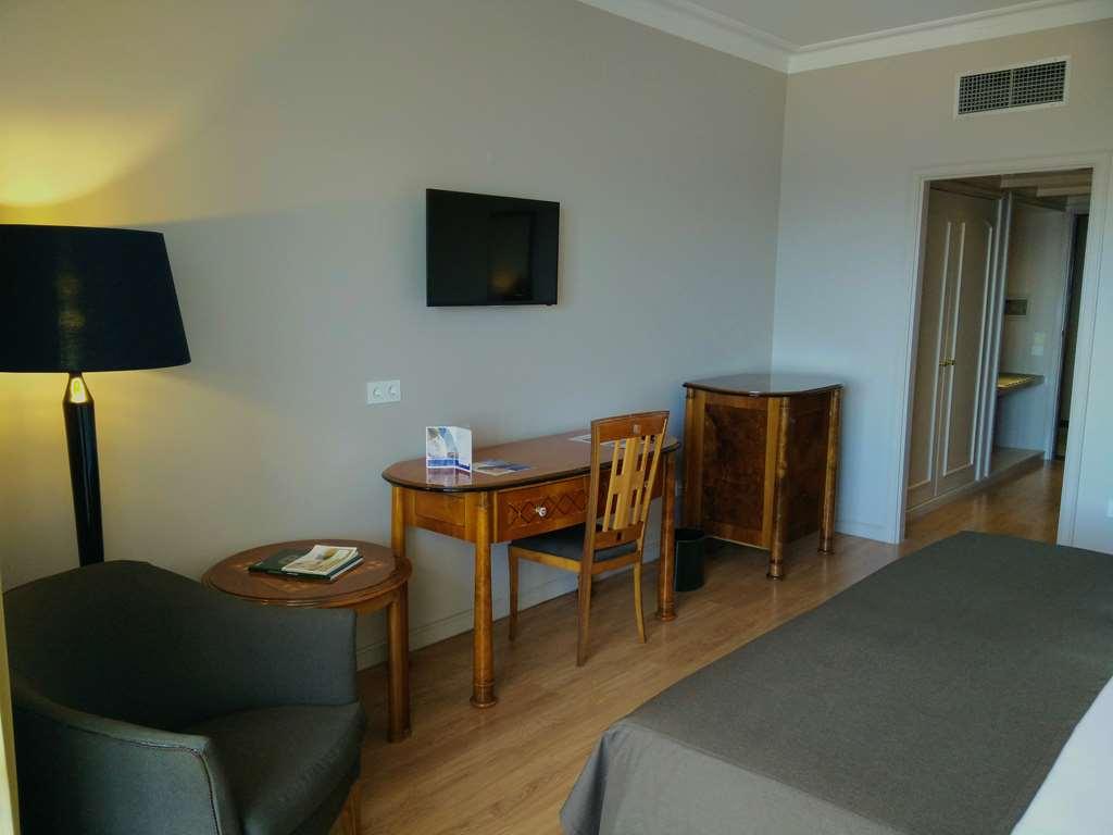Golden Tulip Porto Gaia Hotel Vila Nova de Gaia Room photo