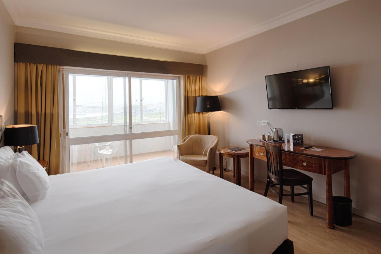 Golden Tulip Porto Gaia Hotel Vila Nova de Gaia Exterior photo